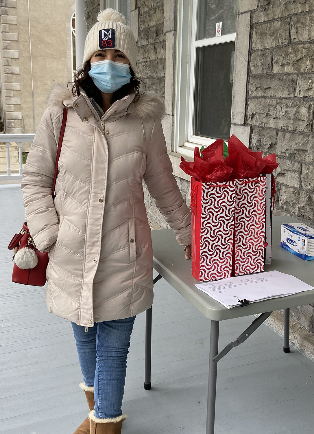 Christmas cheer delivered to seniors by teams of volunteers